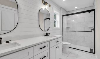 428 Baker Ave, Bayville, NJ 08721