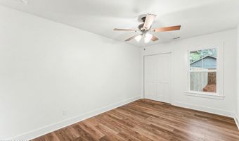 10 Chesterfield Lake Dr, Beaufort, SC 29906