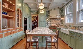 127 Harrison Ave 2, Newport, RI 02840