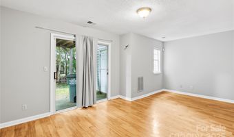 637 Mountainwater Dr, Charlotte, NC 28262