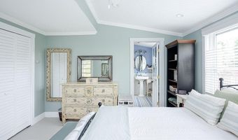 50 Cole St, Jamestown, RI 02835
