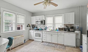 10 Arnold Ave, Amsterdam, NY 12010