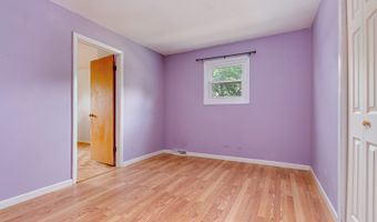 706 N Lawler Ave, Addison, IL 60101