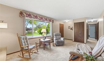 5856 139th St W, Apple Valley, MN 55124