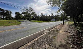 372 Atlanta St, Barnesville, GA 30204