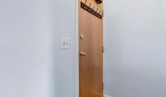 301 BURNSIDE St C 202, Annapolis, MD 21403