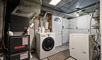 22 Eleanor St, Airville, PA 15203