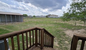 166 County Road 324, Adkins, TX 78101