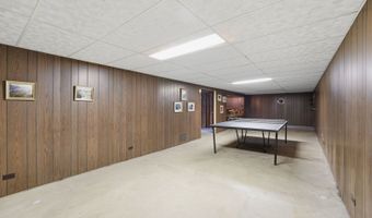 730 W Beach Dr, Addison, IL 60101