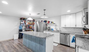 8 Billy Hill Rd, Beaufort, SC 29906