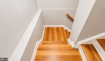 7302 IVYCREST Pl, Annandale, VA 22003