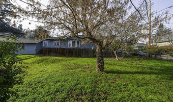 126 Nursery St, Ashland, OR 97520