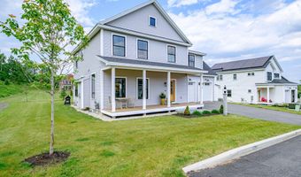 5 Goldfinch Dr, Falmouth, ME 04105