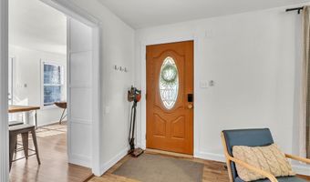 303 SE Henry St, Bentonville, AR 72712