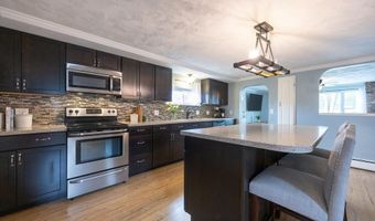 9 Pequot Ave, Cumberland, RI 02864