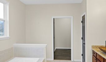 2660 Harnish Dr, Algonquin, IL 60102