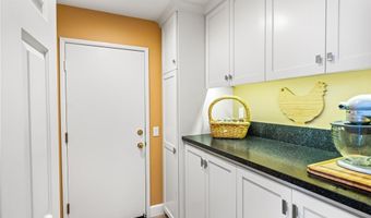 7686 E Big Canyon Dr, Anaheim, CA 92808