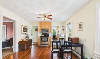 19 Remington St, Warwick, RI 02888