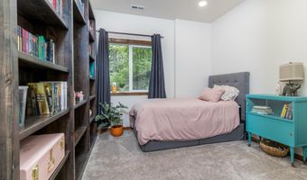 1010 Camp Nine Rd, Bonners Ferry, ID 83805