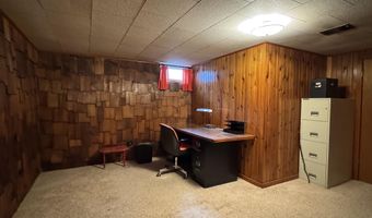 1733 Marshall Rd, Aberdeen, SD 57401
