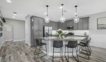 6135 VOYAGERS Pl, Apollo Beach, FL 33572