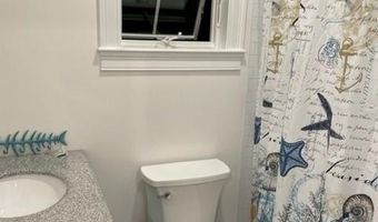 11 Tellier Rd, Narragansett, RI 02882