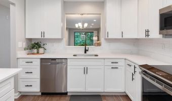 2900 Shipmaster Way #302, Annapolis, MD 21401