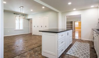 220 Lake Shore Dr, Alma, GA 31510