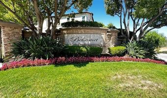 712 S Lost Canyon Rd, Anaheim, CA 92808