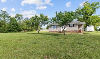 861 Creed Rd, Ararat, NC 27007