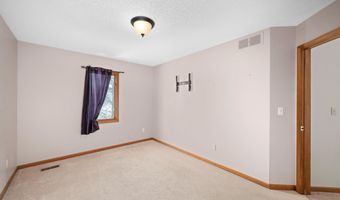 904 Elm St, Auburn, IN 46706