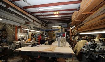 64 Halsey St 6, Newport, RI 02840