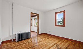 30 Munroe St, Bangor, ME 04401