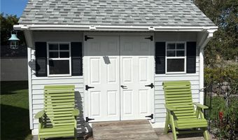 65 Maple Ave, Middletown, RI 02842