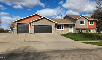 2630 Henry St, Bismarck, ND 58503