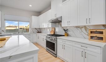 12961 Davona Dl, Apple Valley, CA 92308