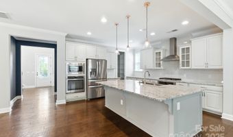 11216 Preservation Ln, Charlotte, NC 28278