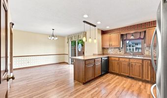 220 Yukon Pass, Auburn, IN 46706