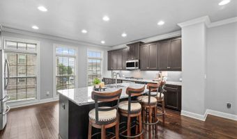 1044 Township Sq, Alpharetta, GA 30022