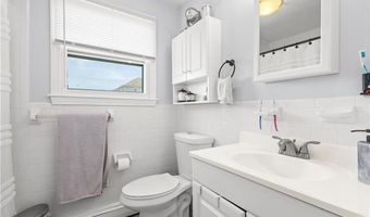 12 Parsons St, East Providence, RI 02914