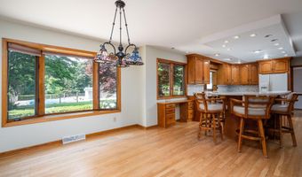 970 Cramton Ave NE, Ada, MI 49301