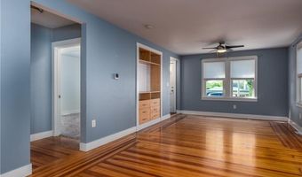 467 Maple Avenue Ave, Barrington, RI 02806