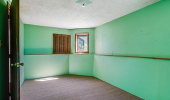5 River St, Newmarket, NH 03857
