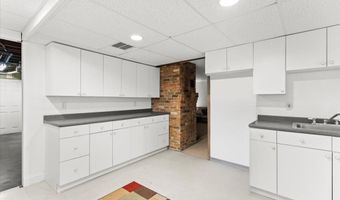 16 Kingsford Ave, East Providence, RI 02915
