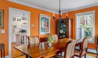 15 Cross St, Newport, RI 02840