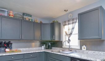 816 E HARRISON St, Appleton, WI 54915