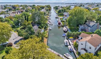 7 Swartout Pl, Amityville, NY 11701