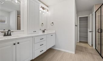 5822 Brandon Ct, Bartlesville, OK 74006