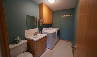 707 9th Ave, Ackley, IA 50601