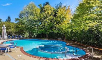 2111 WISCONSIN Ave NW 710, Washington, DC 20007